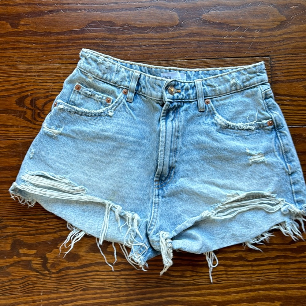 Zara shorts size 6
